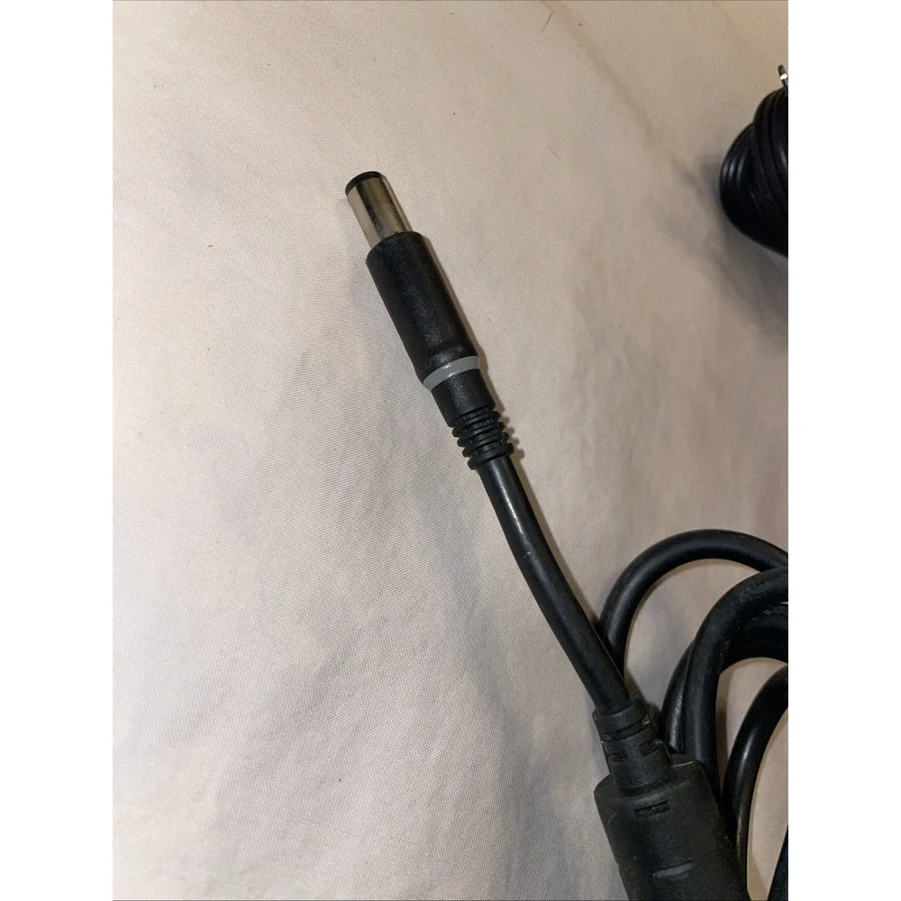 Dell DA130PE100 130W AC‎ Power Adapter Charger